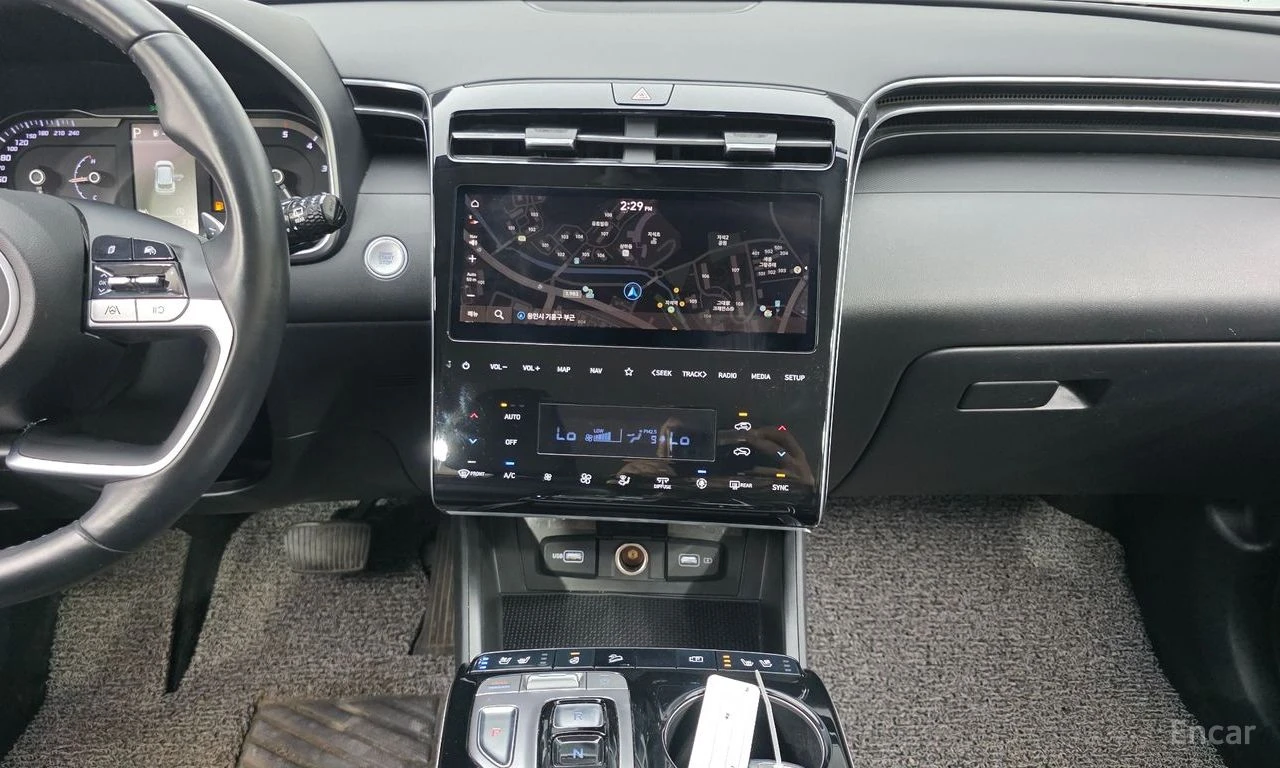 Hyundai Tucson 2.0D Modern 4x4* ПОДГРЕВ* ОБДУХВАНЕ* КАМЕРА* , снимка 10 - Автомобили и джипове - 54928981