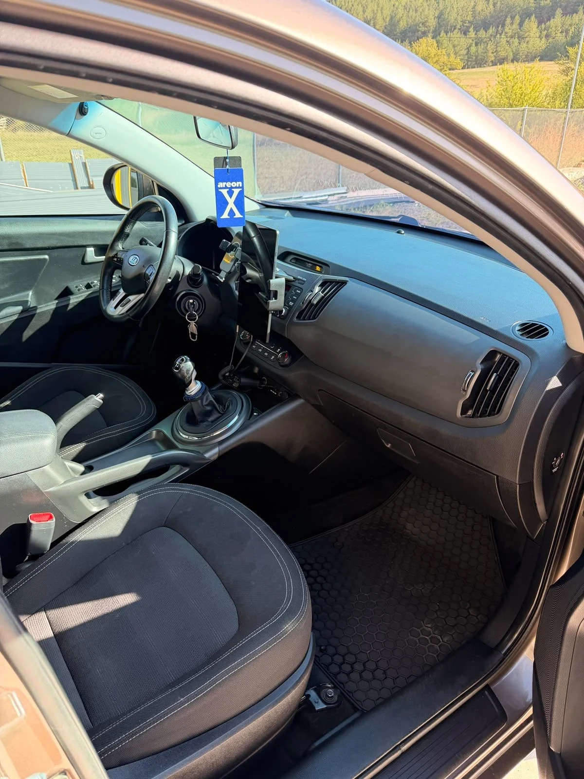 Kia Sportage, снимка 16 - Автомобили и джипове - 55645046