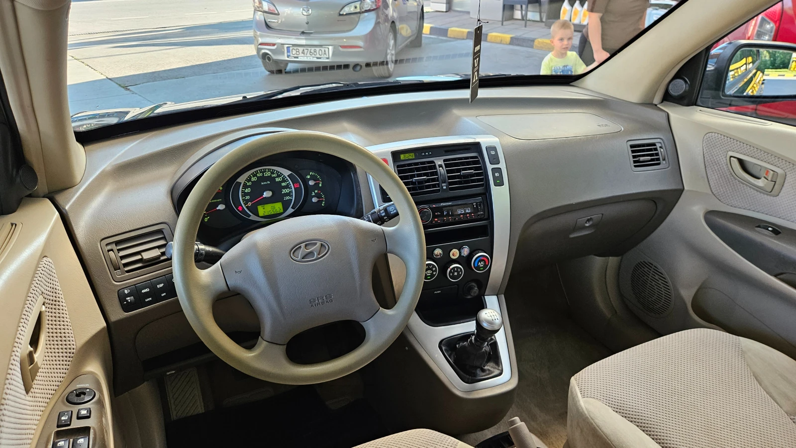 Hyundai Tucson 2.0 Crdi 6skorost/4Wd/Klimatik/Facelift, снимка 9 - Автомобили и джипове - 55075356