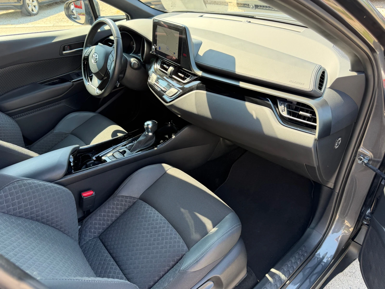 Toyota C-HR 1.8h 122к.с FACE  Luxury с Гаранция в Тойота , снимка 15 - Автомобили и джипове - 55537809
