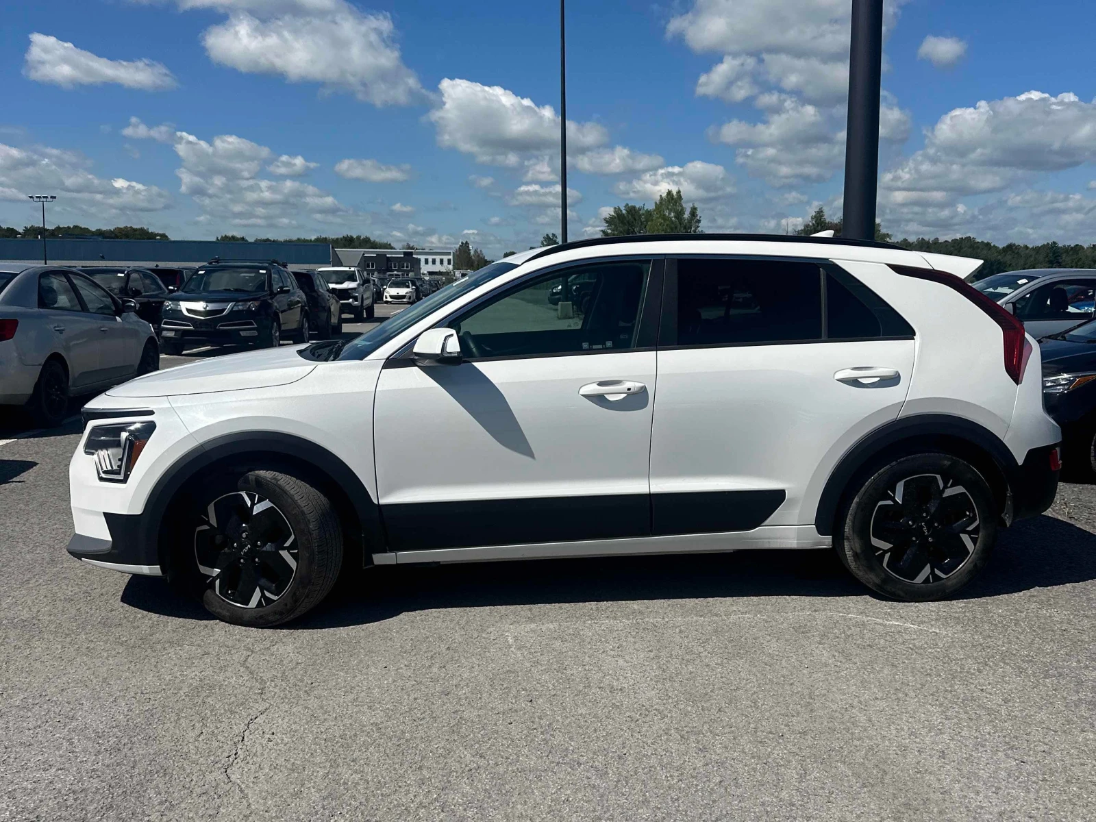 Kia Niro | CARFAX | АВТОКРЕДИТ БЕЗ ПЪРВОНАЧАЛНА ВНОСКА, снимка 3 - Автомобили и джипове - 55892598