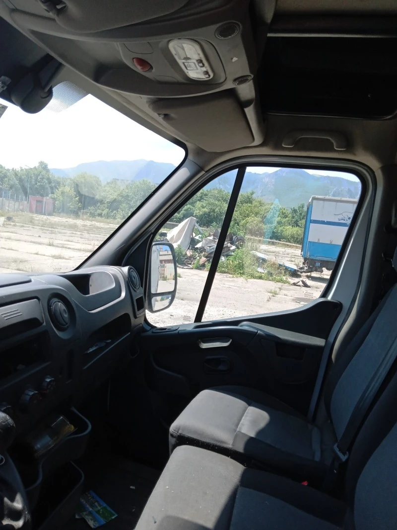 Renault Master, снимка 4 - Бусове и автобуси - 48224107