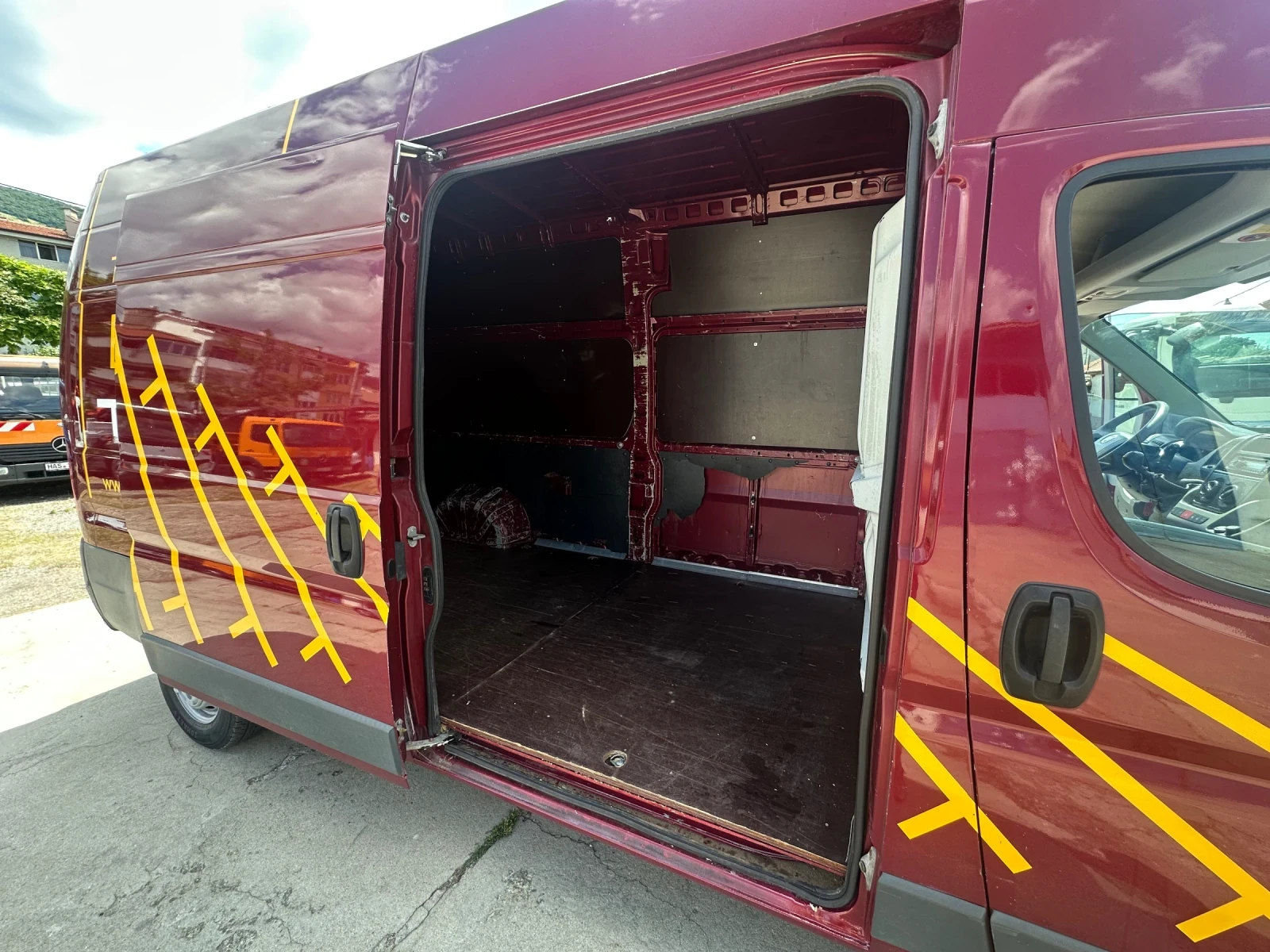 Fiat Ducato 2.3* L3H3* Климатик* Топ състояние, снимка 13 - Бусове и автобуси - 54977467
