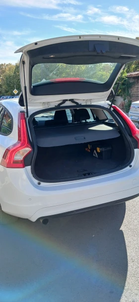 Volvo V60, снимка 10