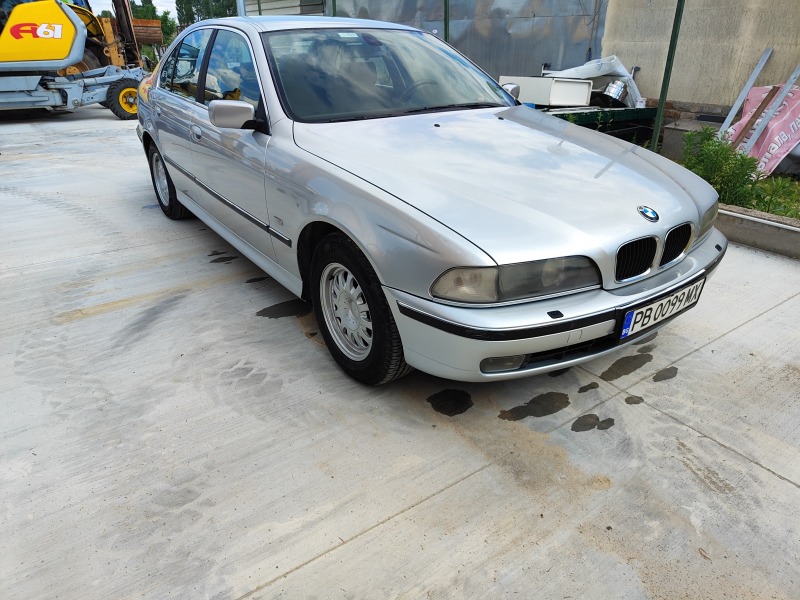 BMW 530, снимка 1 - Автомобили и джипове - 45904565