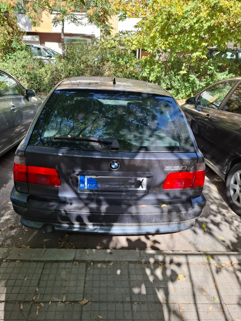 BMW 530 Комби, снимка 2 - Автомобили и джипове - 47471405