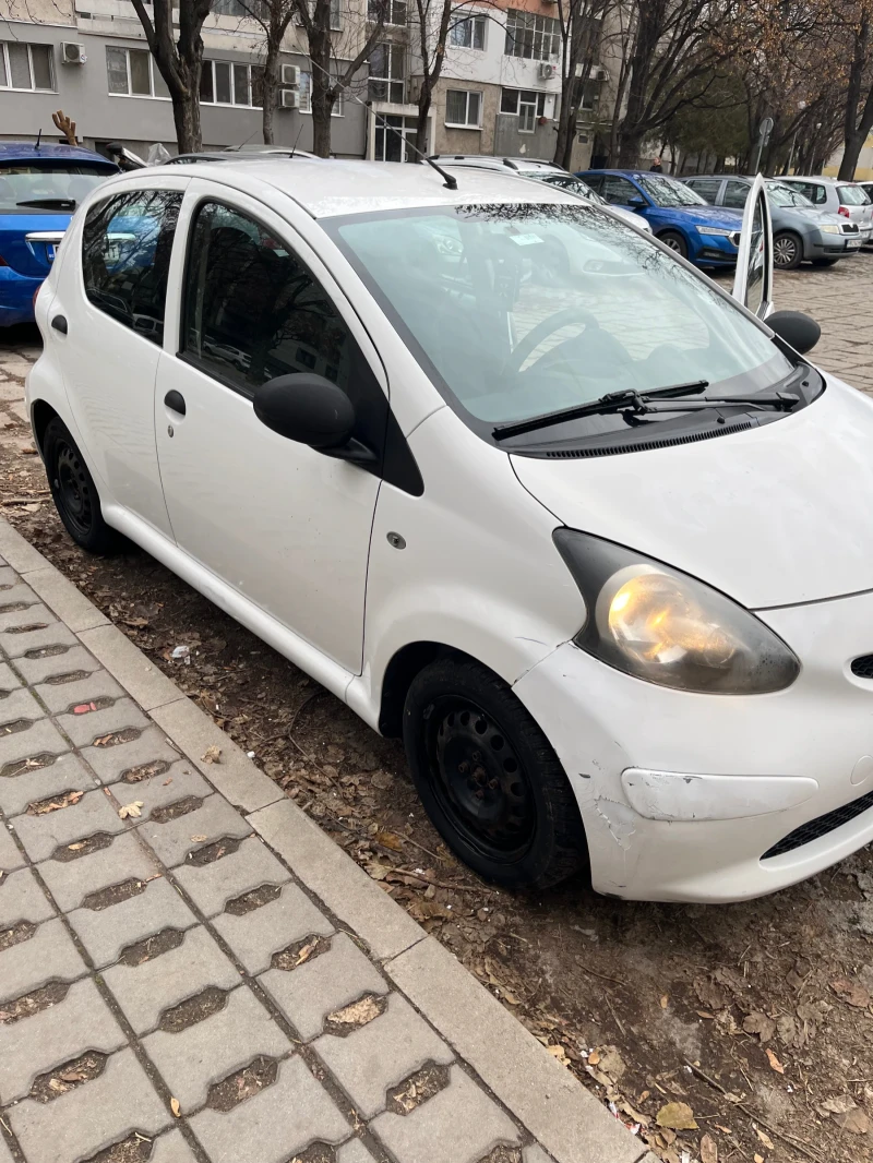 Toyota Aygo, снимка 2 - Автомобили и джипове - 48355213