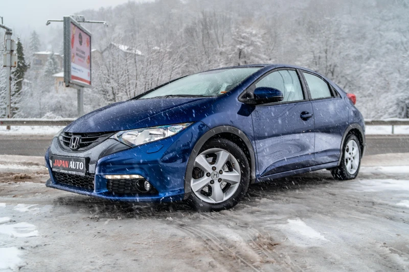 Honda Civic 1.8i-VTEC Автоматик| ПРОДАВА СЕ С ГАРАНЦИЯ, снимка 1 - Автомобили и джипове - 48436510