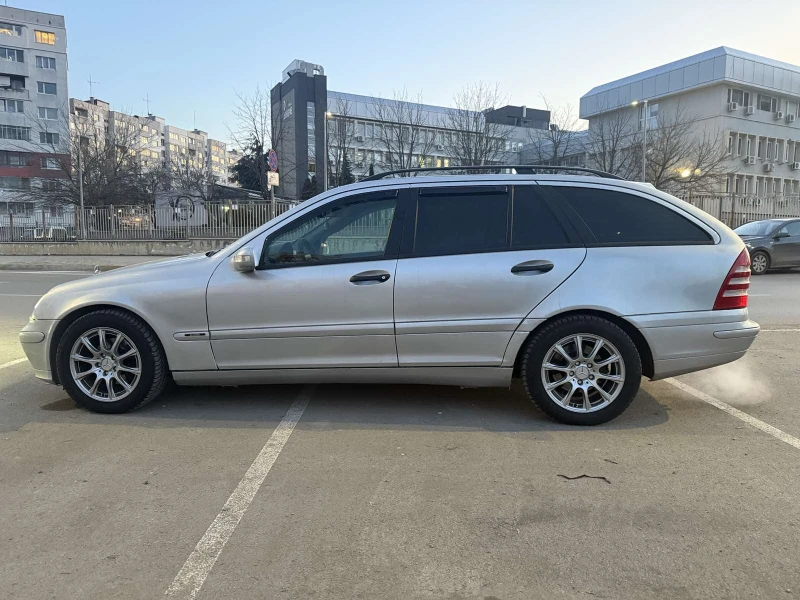 Mercedes-Benz C 200 Kompressor, снимка 4 - Автомобили и джипове - 49041446