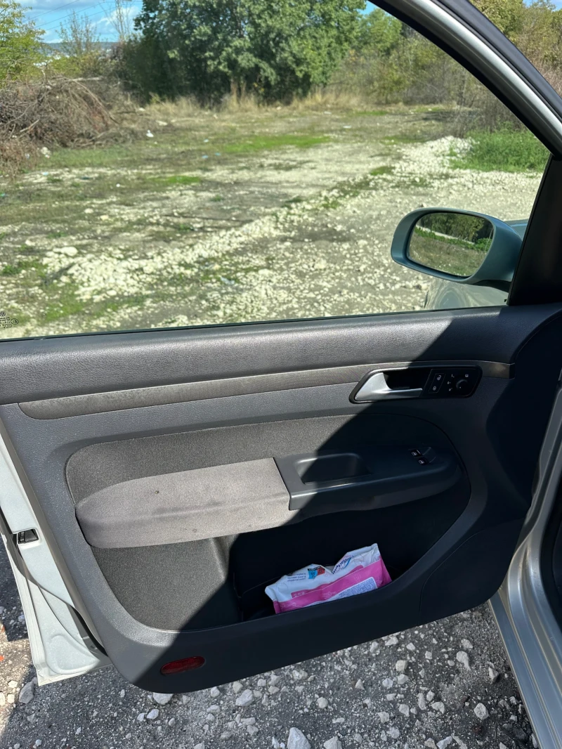 VW Touran Ecofuel, снимка 5 - Автомобили и джипове - 52021544