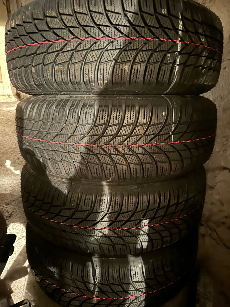 VW Touran Ecofuel, снимка 10 - Автомобили и джипове - 52021544