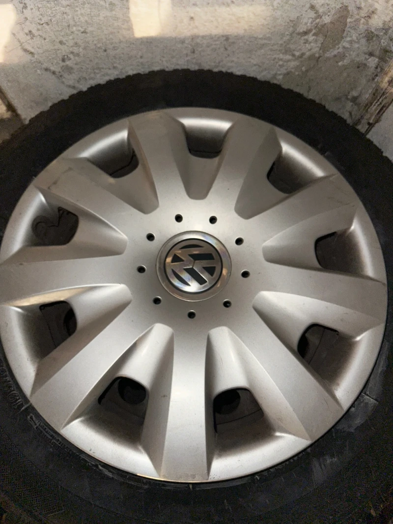 VW Touran Ecofuel, снимка 11 - Автомобили и джипове - 52021544