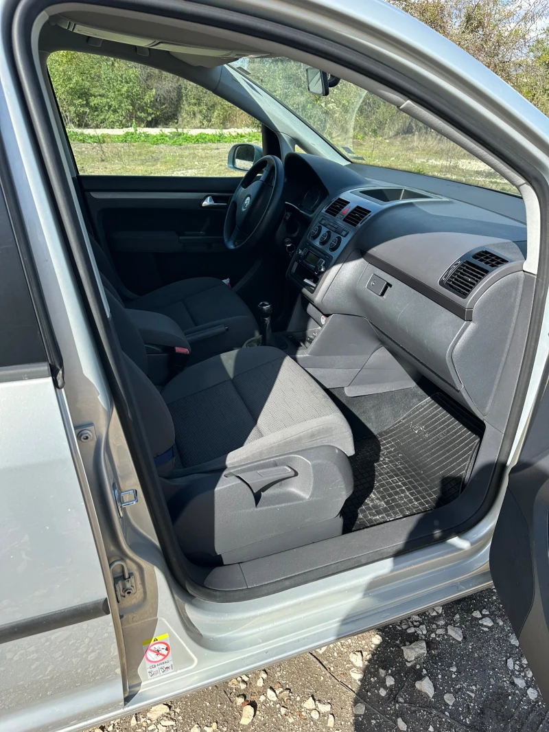 VW Touran Ecofuel, снимка 4 - Автомобили и джипове - 52021544