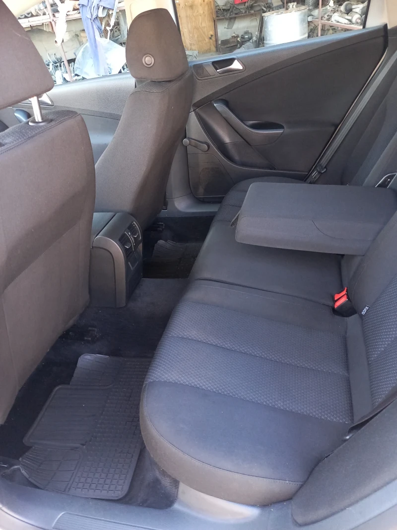 VW Passat 2.0 blue motion , снимка 11 - Автомобили и джипове - 52751412