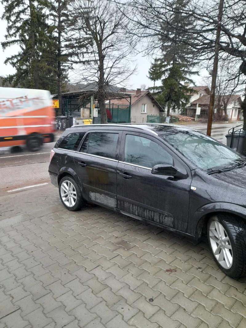 Opel Astra 1.7CDTI - 101кс, снимка 5 - Автомобили и джипове - 53244550