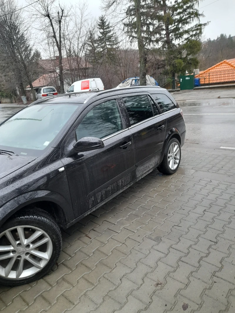 Opel Astra 1.7CDTI - 101кс, снимка 6 - Автомобили и джипове - 53244550