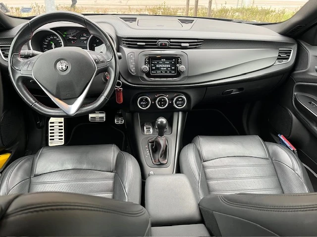 Alfa Romeo Giulietta, снимка 4 - Автомобили и джипове - 49399244