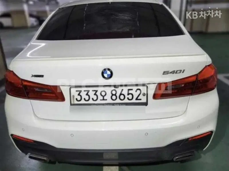 BMW 540 M-PACK* BOWERS & WILKINS * AMBIENT* ОБДУХ* HEAD-UP, снимка 3 - Автомобили и джипове - 54133913