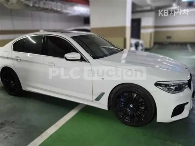 BMW 540 M-PACK* BOWERS & WILKINS * AMBIENT* ОБДУХ* HEAD-UP, снимка 2 - Автомобили и джипове - 54133913