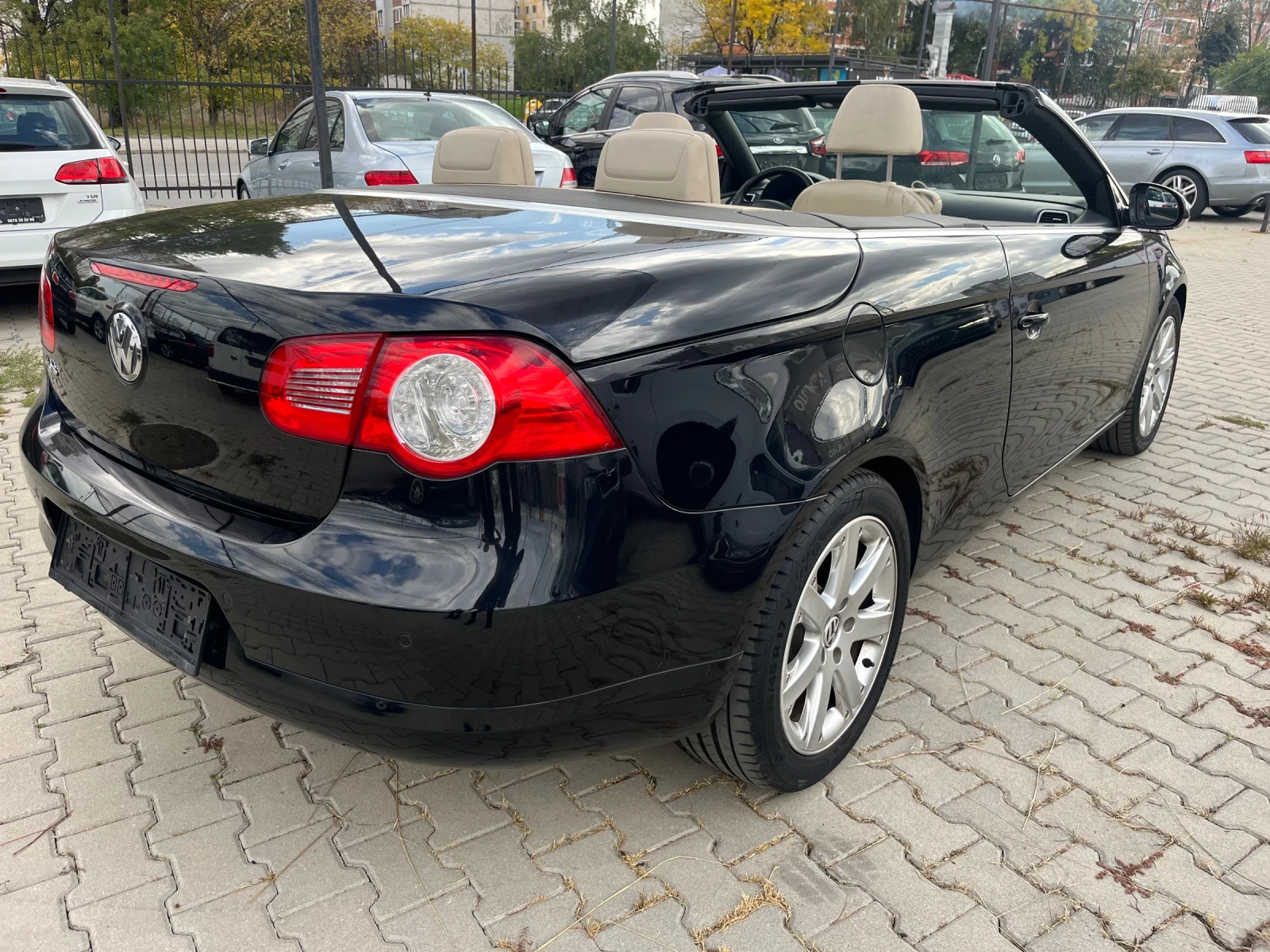 VW Eos Facelift 200k.c. Automatic - изображение 6