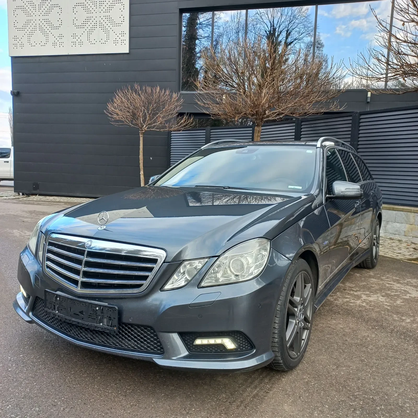 Mercedes-Benz E 350 ///AMG///  - изображение 2
