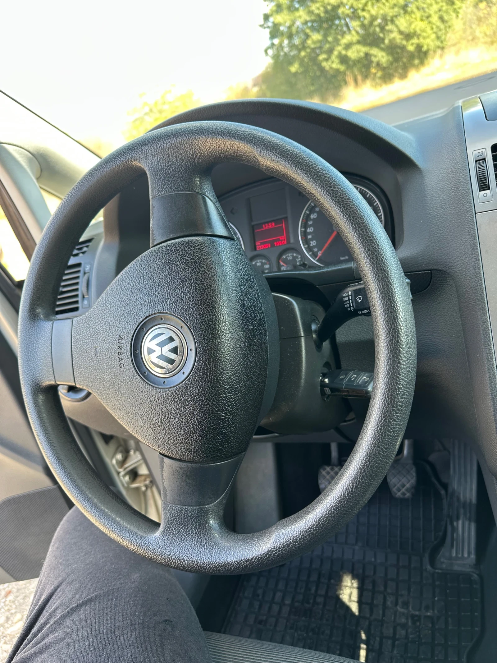 VW Touran Ecofuel - изображение 6
