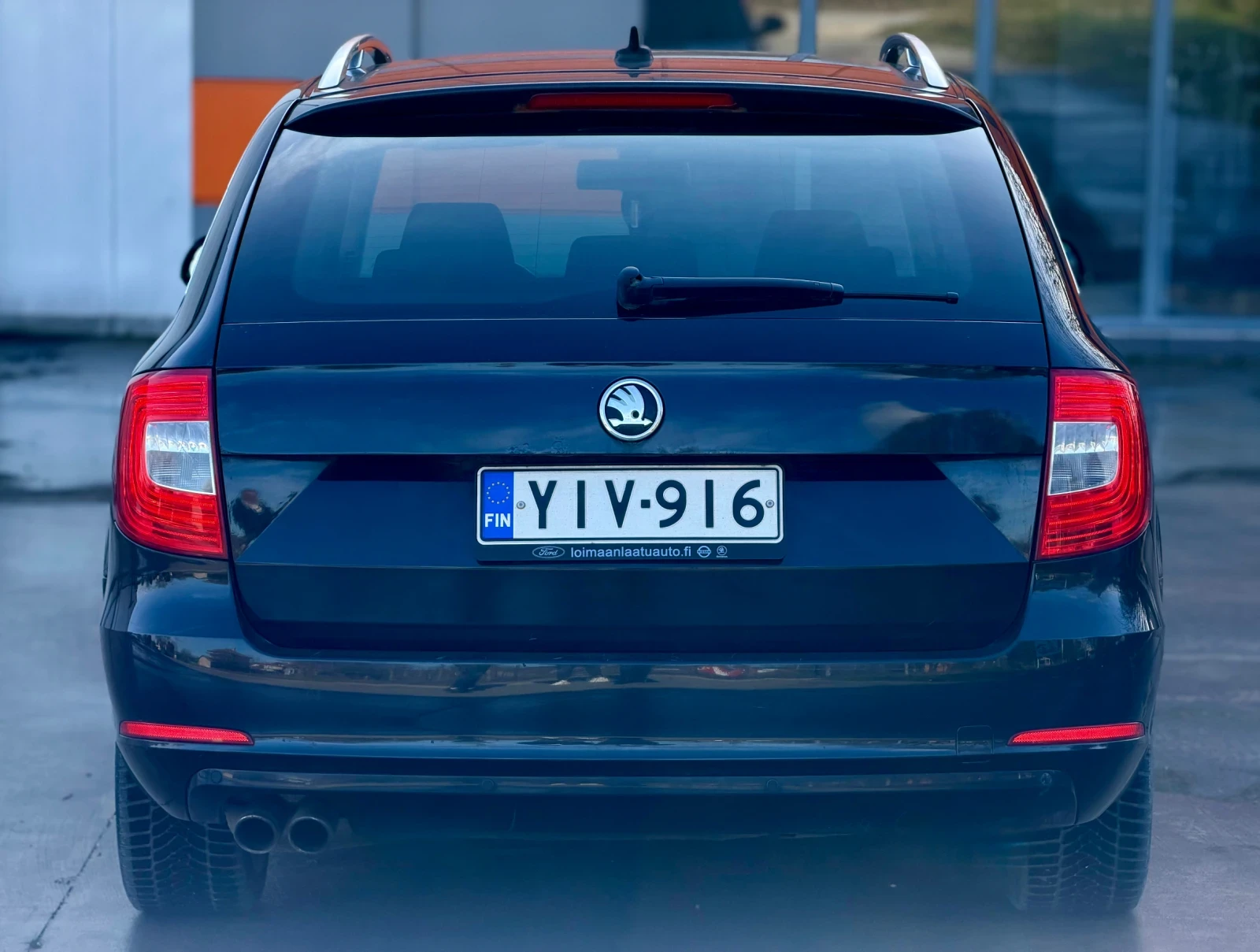 Skoda Superb 2.0TDI DSG нов внос  - изображение 3