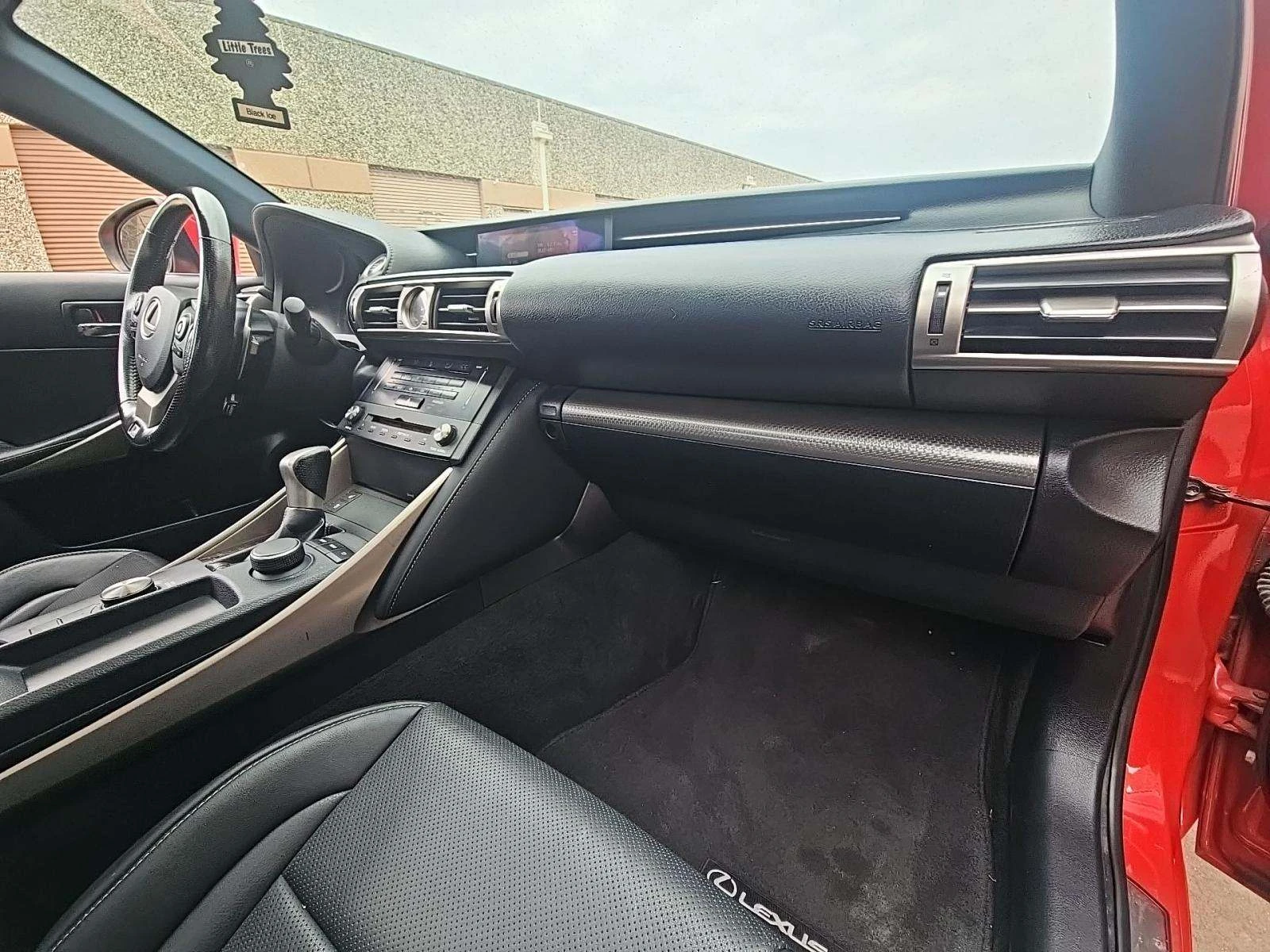 Lexus IS 300 F-SPORT AWD 3.5 PREMIUM AUDIO PANO AMBIENT ОБДУХВА - изображение 9