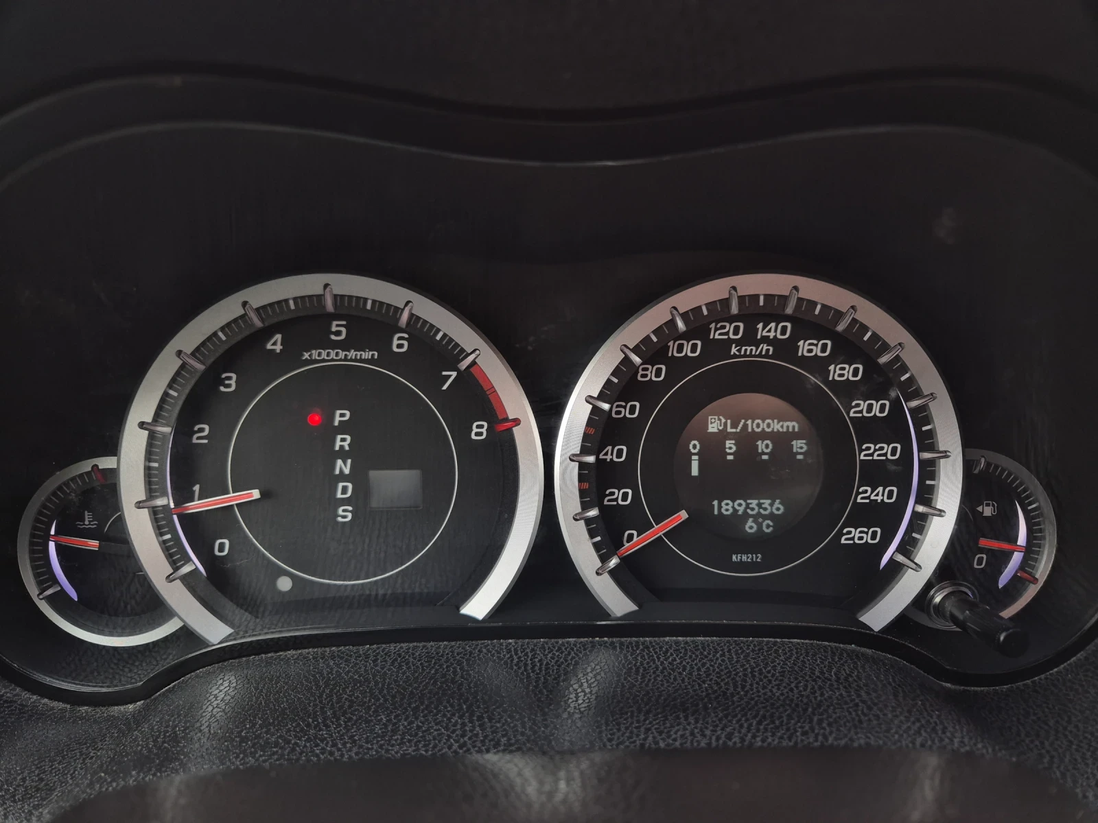 Honda Accord 2.4 EXECUTIVE* АВТОМАТ* НАВИГАЦИЯ , снимка 13 - Автомобили и джипове - 53939417