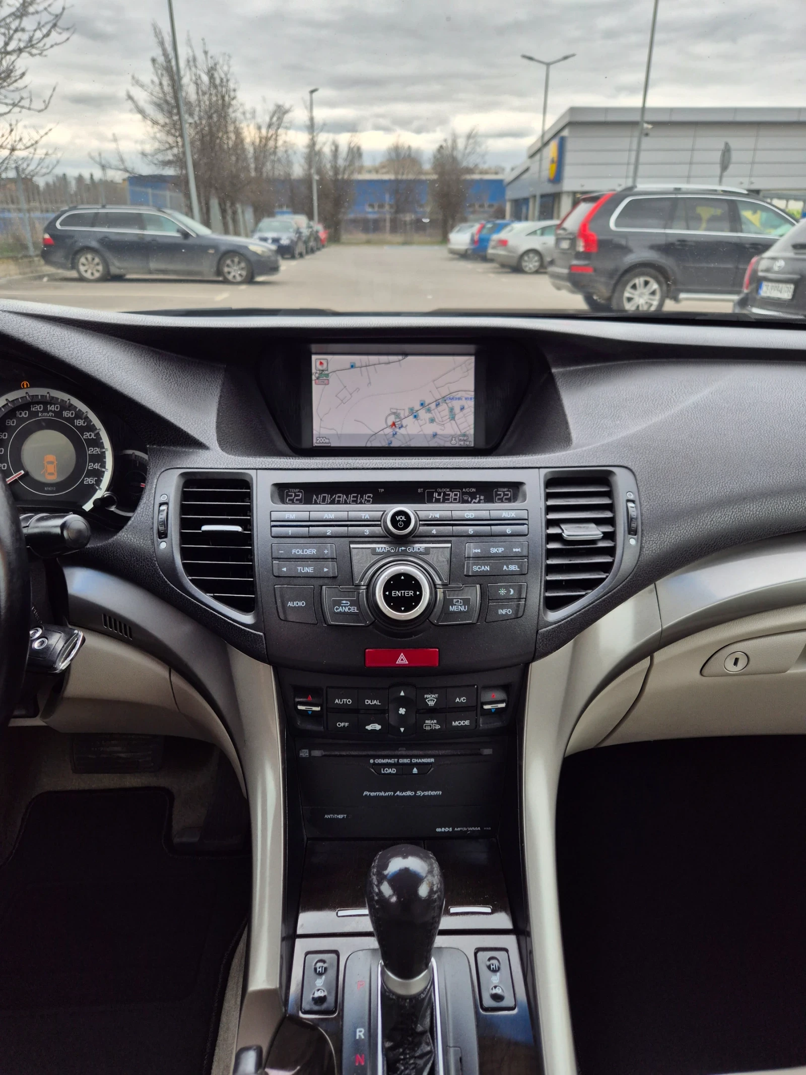 Honda Accord 2.4 EXECUTIVE* АВТОМАТ* НАВИГАЦИЯ , снимка 11 - Автомобили и джипове - 53939417