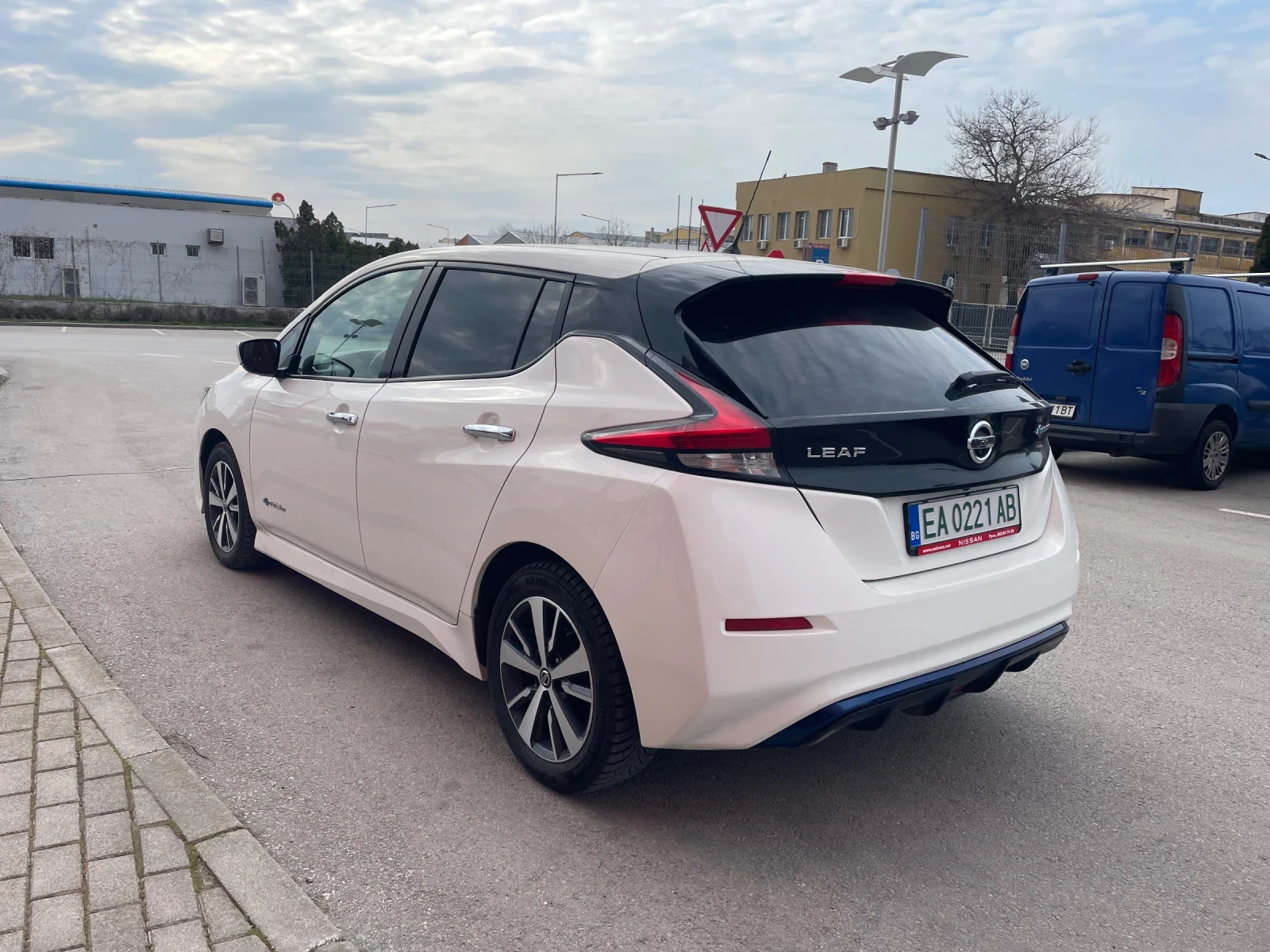 Nissan Leaf  40kWh 150 к.с., снимка 4 - Автомобили и джипове - 53977073