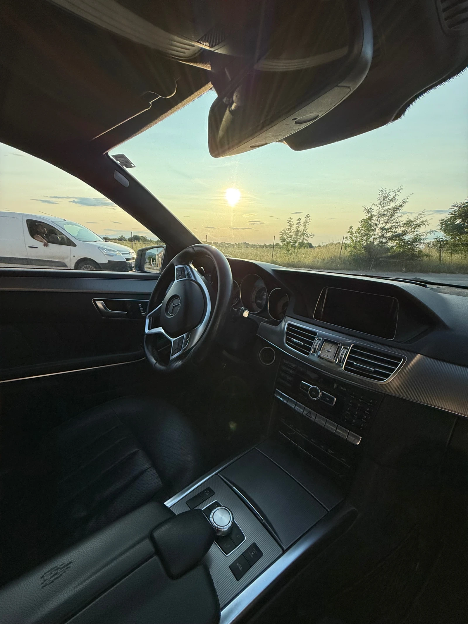 Mercedes-Benz E 350, снимка 10 - Автомобили и джипове - 54315598