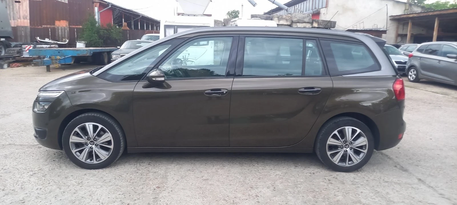 Citroen Grand C4 Picasso 2.0HDI/7-места/150к.с./225000км./Швейцария, снимка 4 - Автомобили и джипове - 54576363
