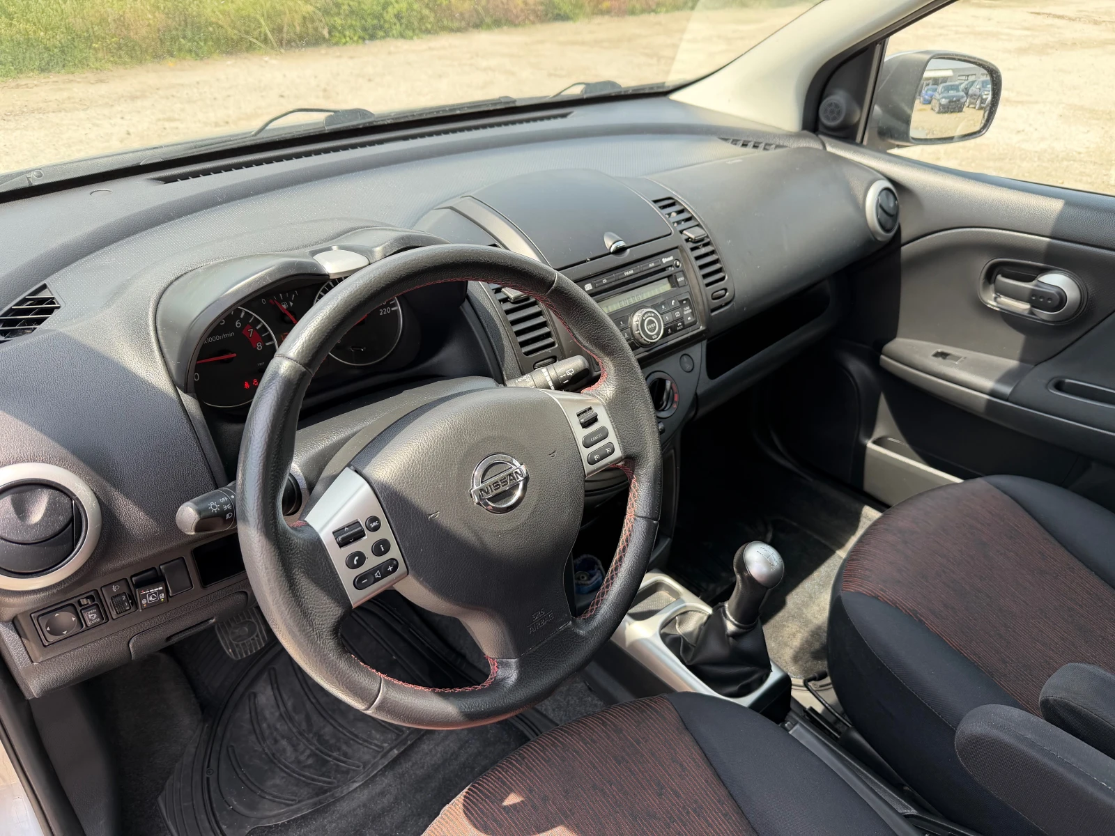 Nissan Note 1.4 газ.инж., снимка 11 - Автомобили и джипове - 54619256