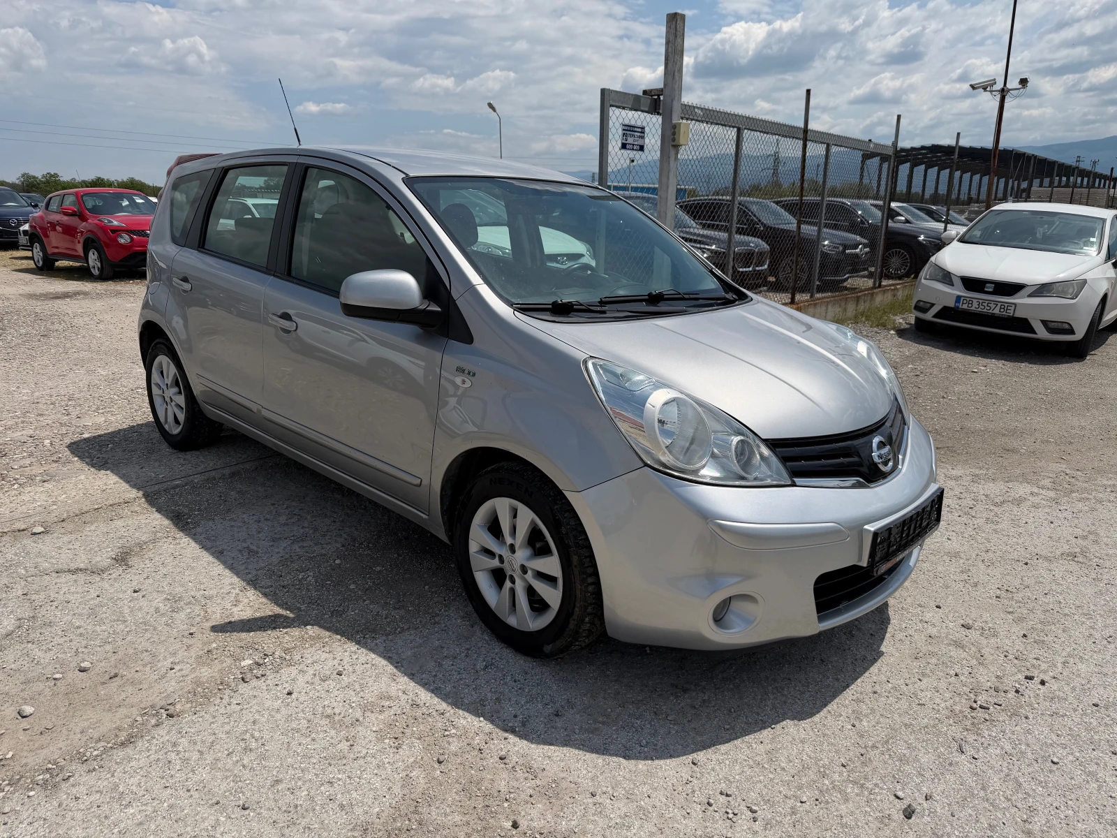 Nissan Note 1.4 газ.инж., снимка 3 - Автомобили и джипове - 54619256