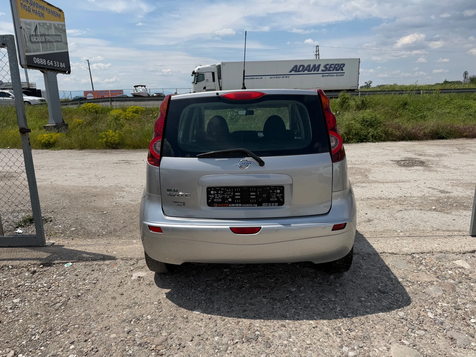 Nissan Note 1.4 газ.инж., снимка 6 - Автомобили и джипове - 54619256