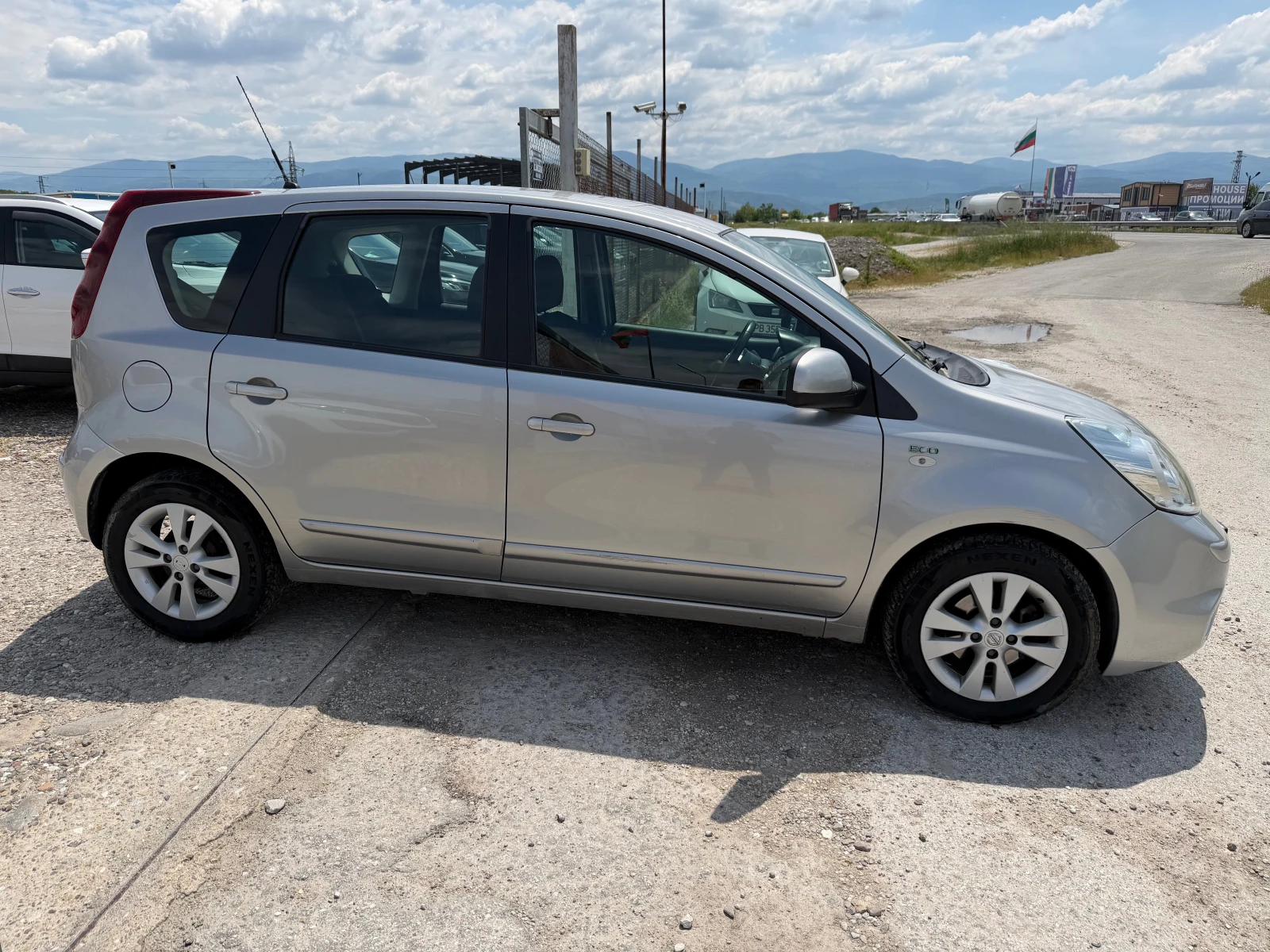 Nissan Note 1.4 газ.инж., снимка 4 - Автомобили и джипове - 54619256