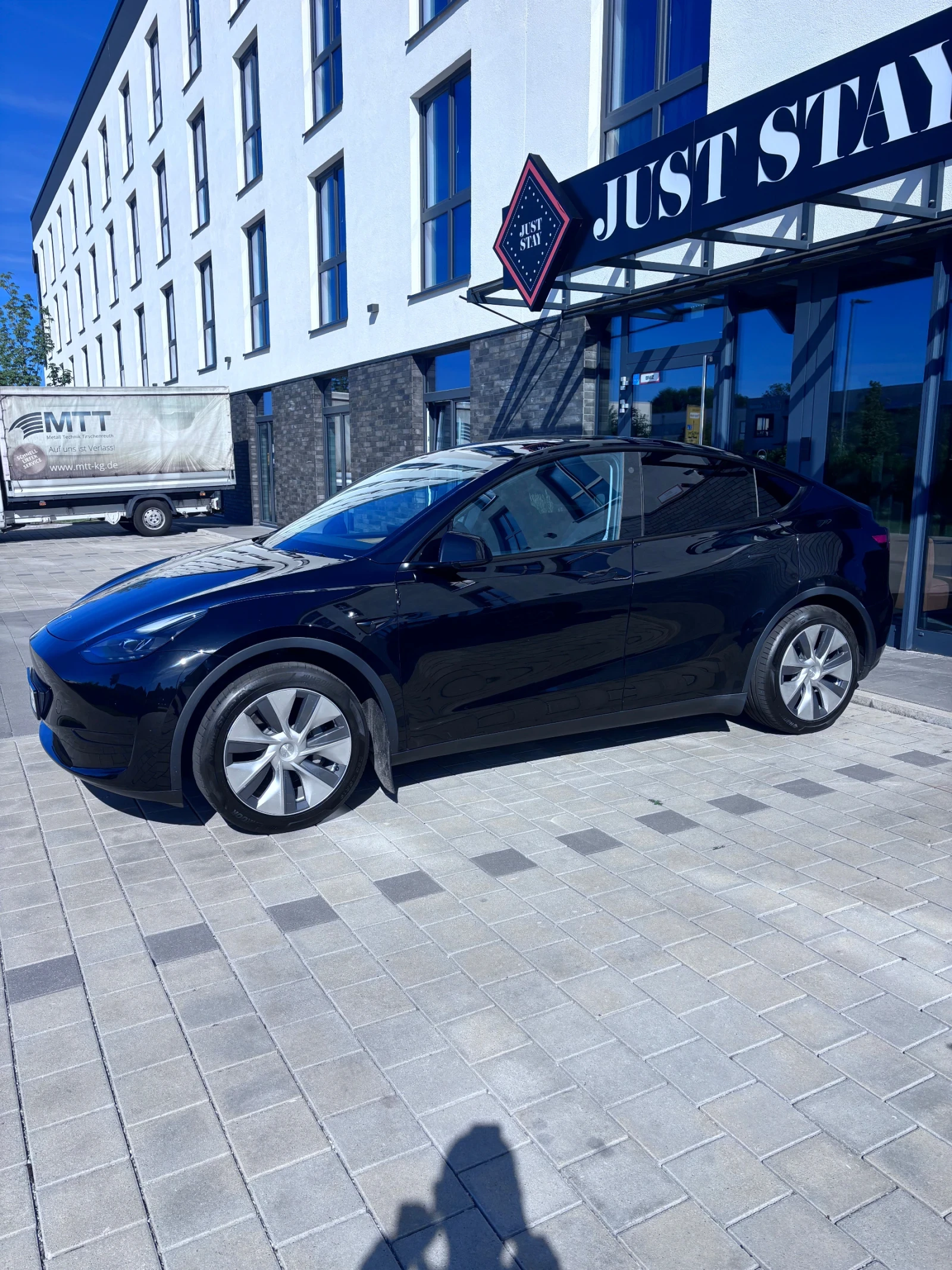 Tesla Model Y С УДЪЛЖЕНА ГАРАНЦИЯ, снимка 4 - Автомобили и джипове - 54744493