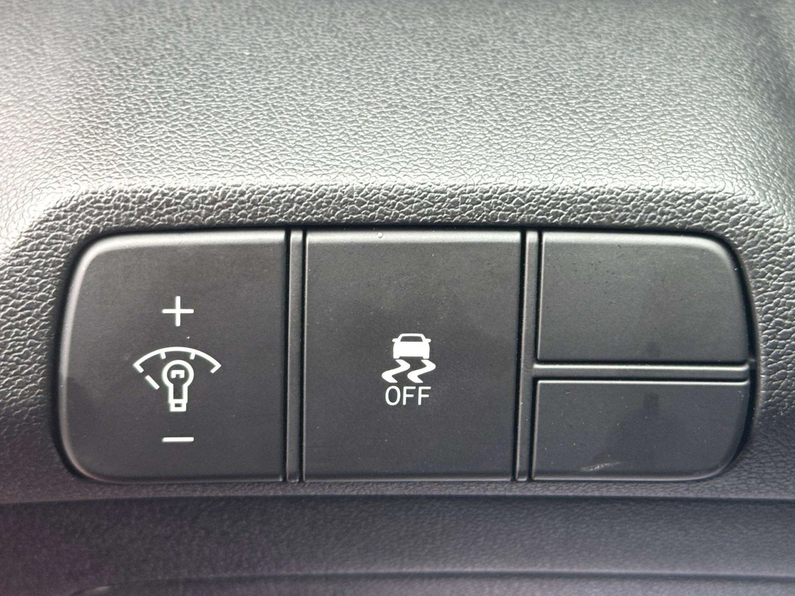 Hyundai Elantra N Line Ultimate / BOSE 8 /  DISTRONIC / ЦЕНА ДО БГ, снимка 12 - Автомобили и джипове - 54980772