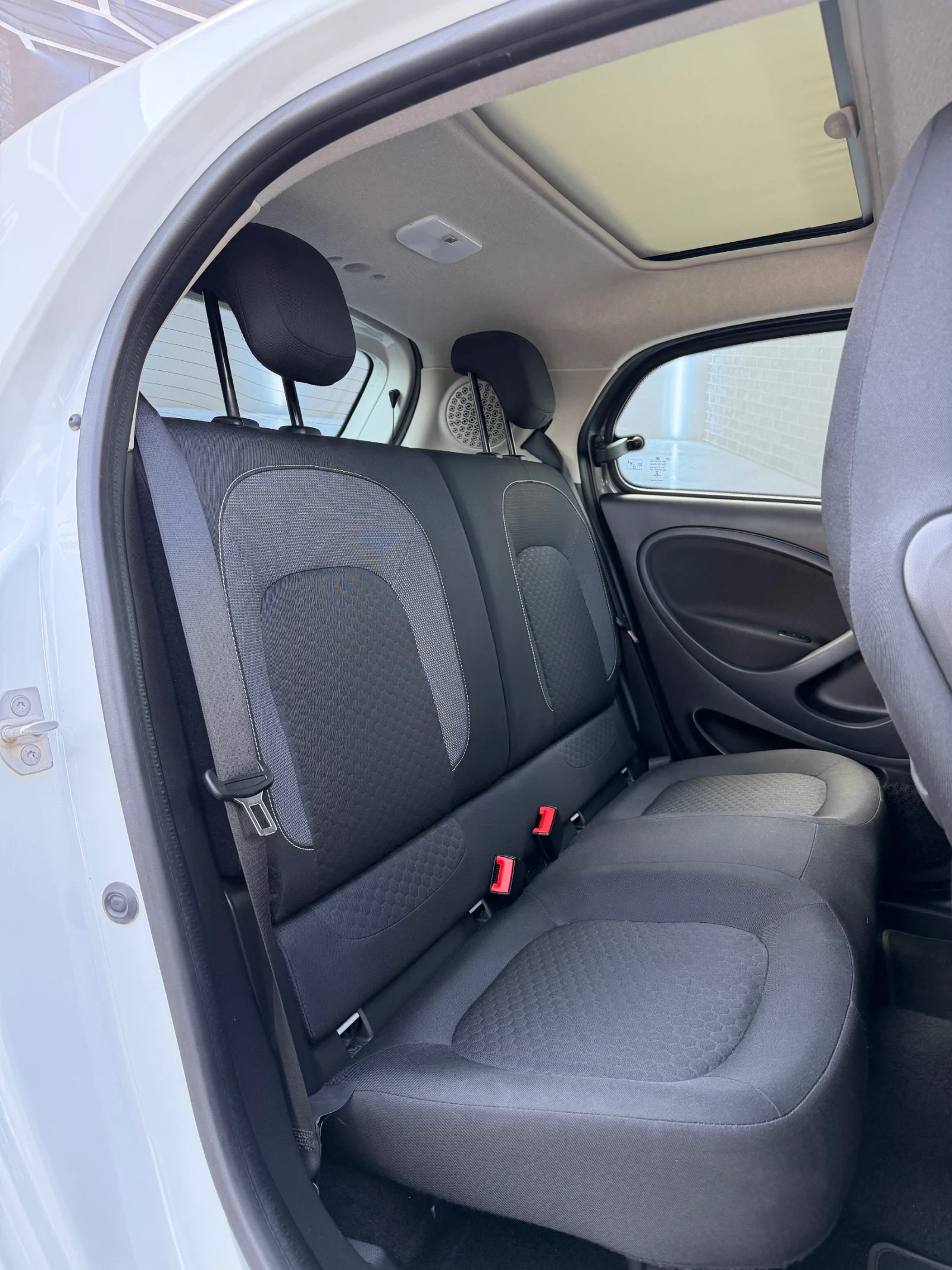 Smart Forfour, снимка 12 - Автомобили и джипове - 55260172