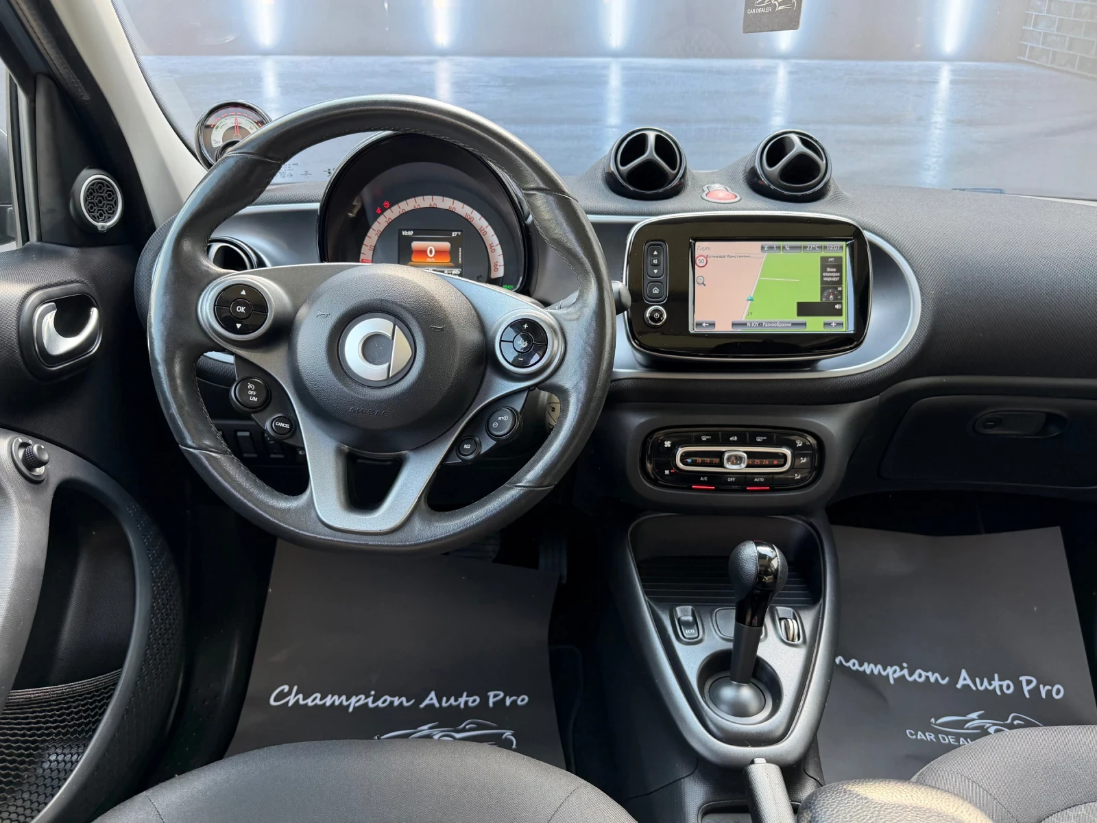 Smart Forfour, снимка 10 - Автомобили и джипове - 55260172