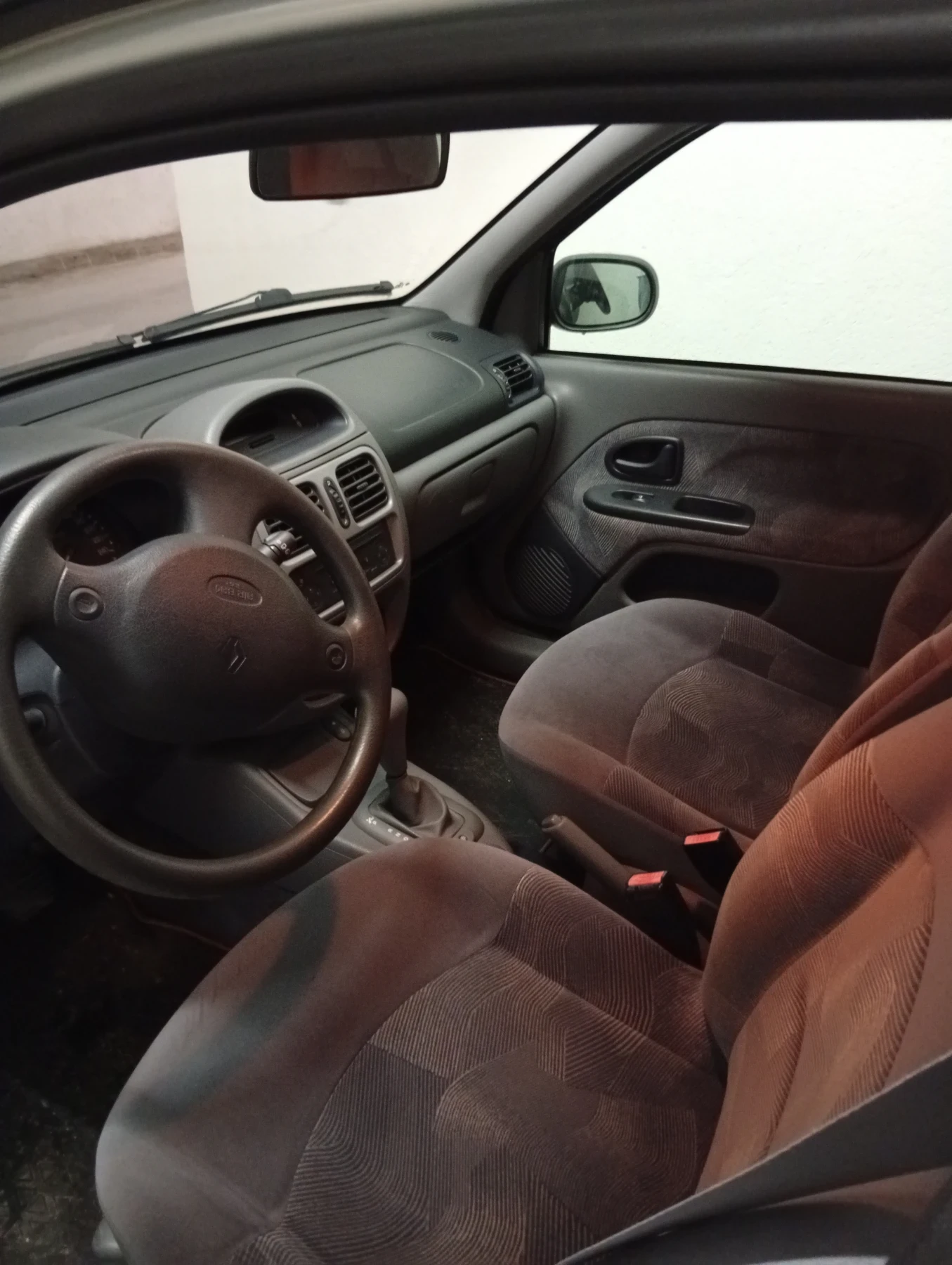 Renault Clio, снимка 3 - Автомобили и джипове - 55278759