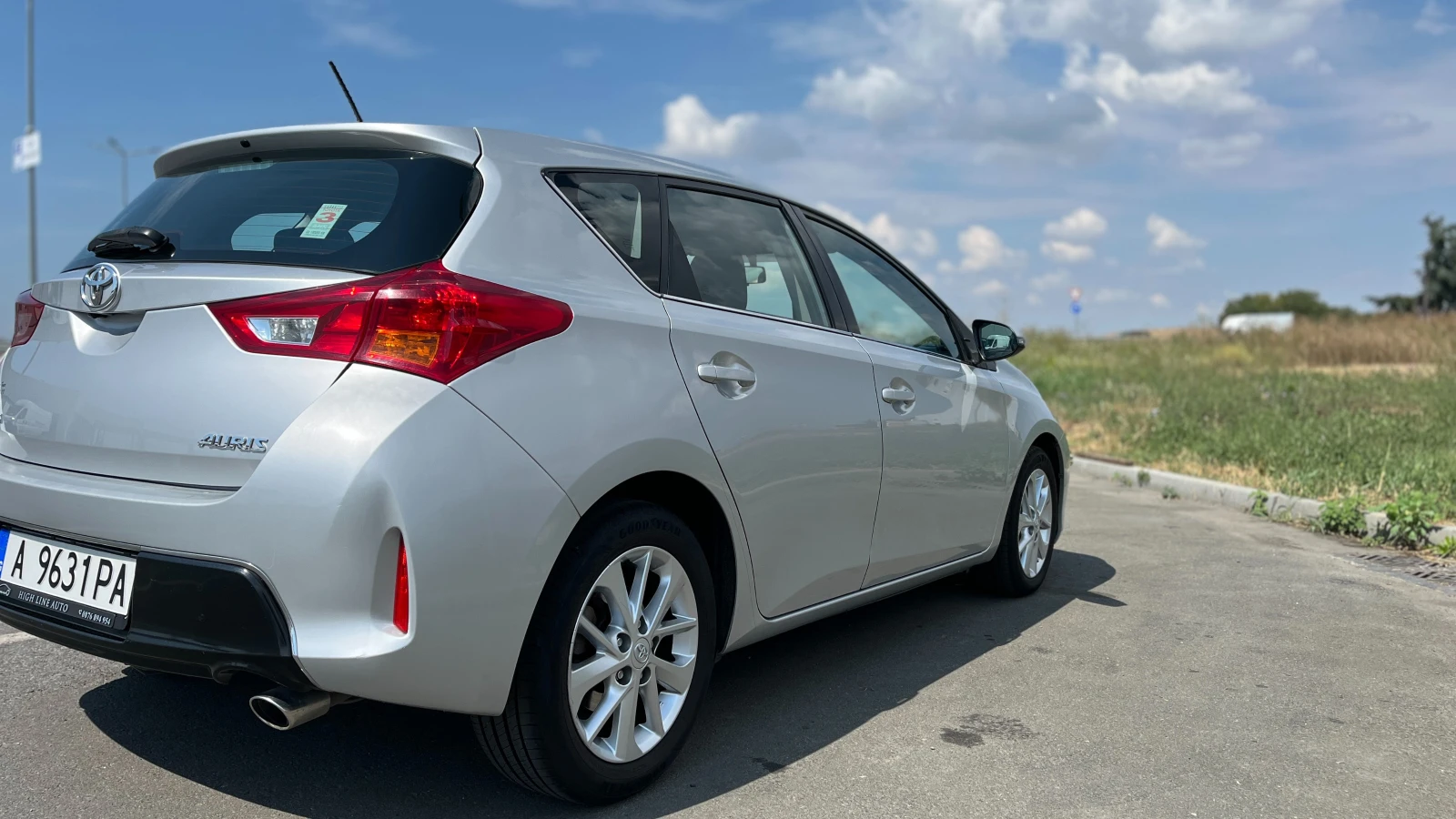 Toyota Auris, снимка 3 - Автомобили и джипове - 55318788