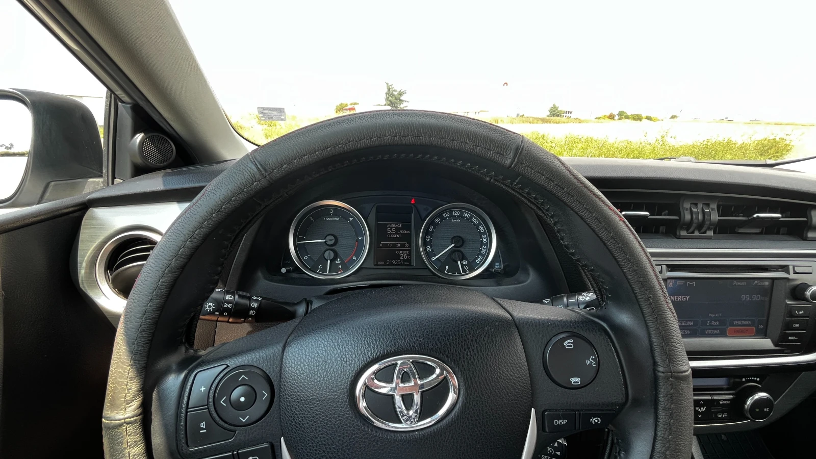 Toyota Auris, снимка 12 - Автомобили и джипове - 55318788