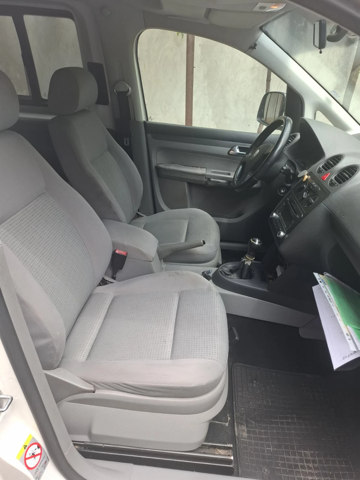 VW Caddy, снимка 8 - Автомобили и джипове - 55378202