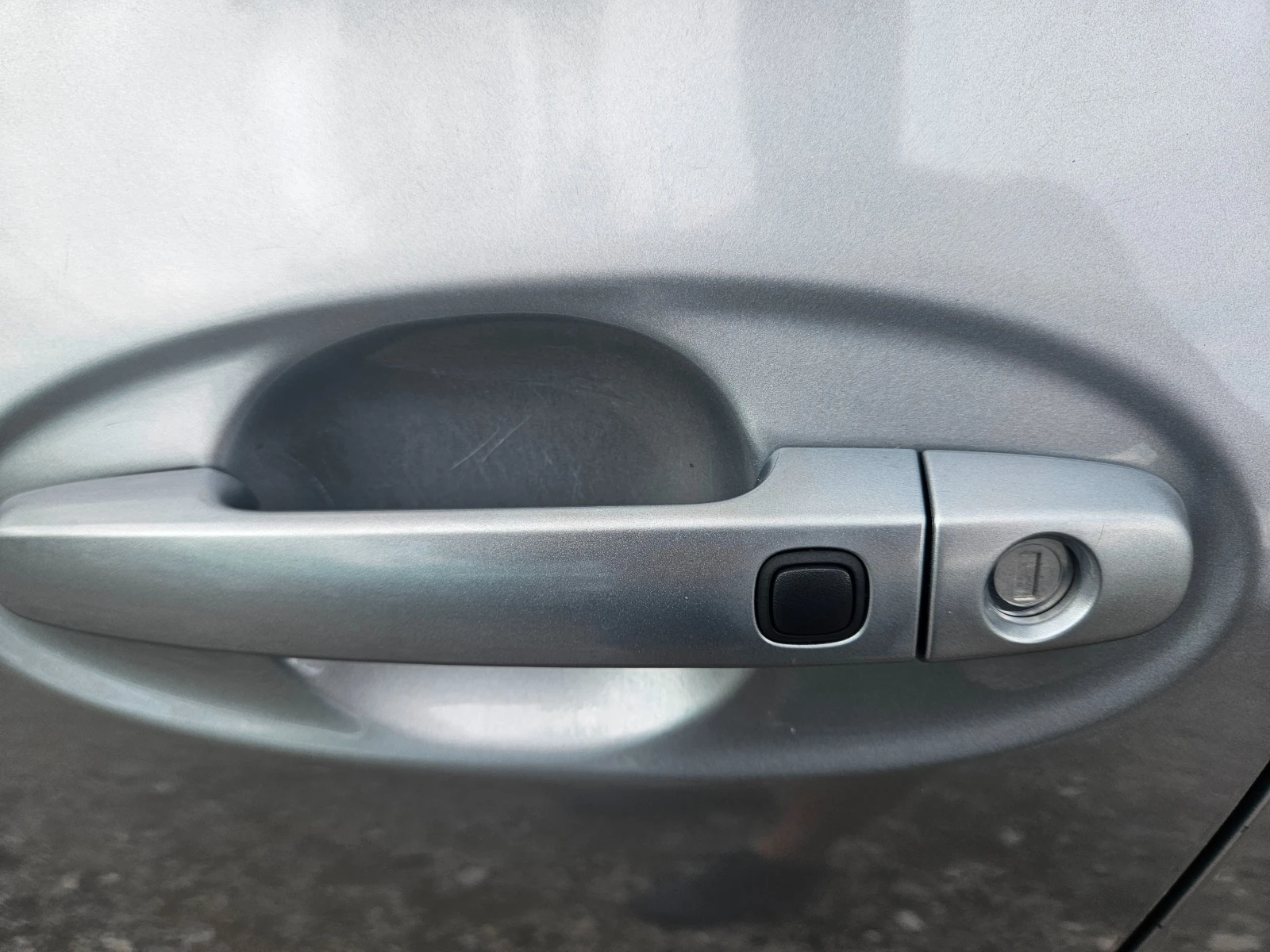 Toyota Yaris 1.4D4DKEYLESS Климатроник, снимка 13 - Автомобили и джипове - 55381886