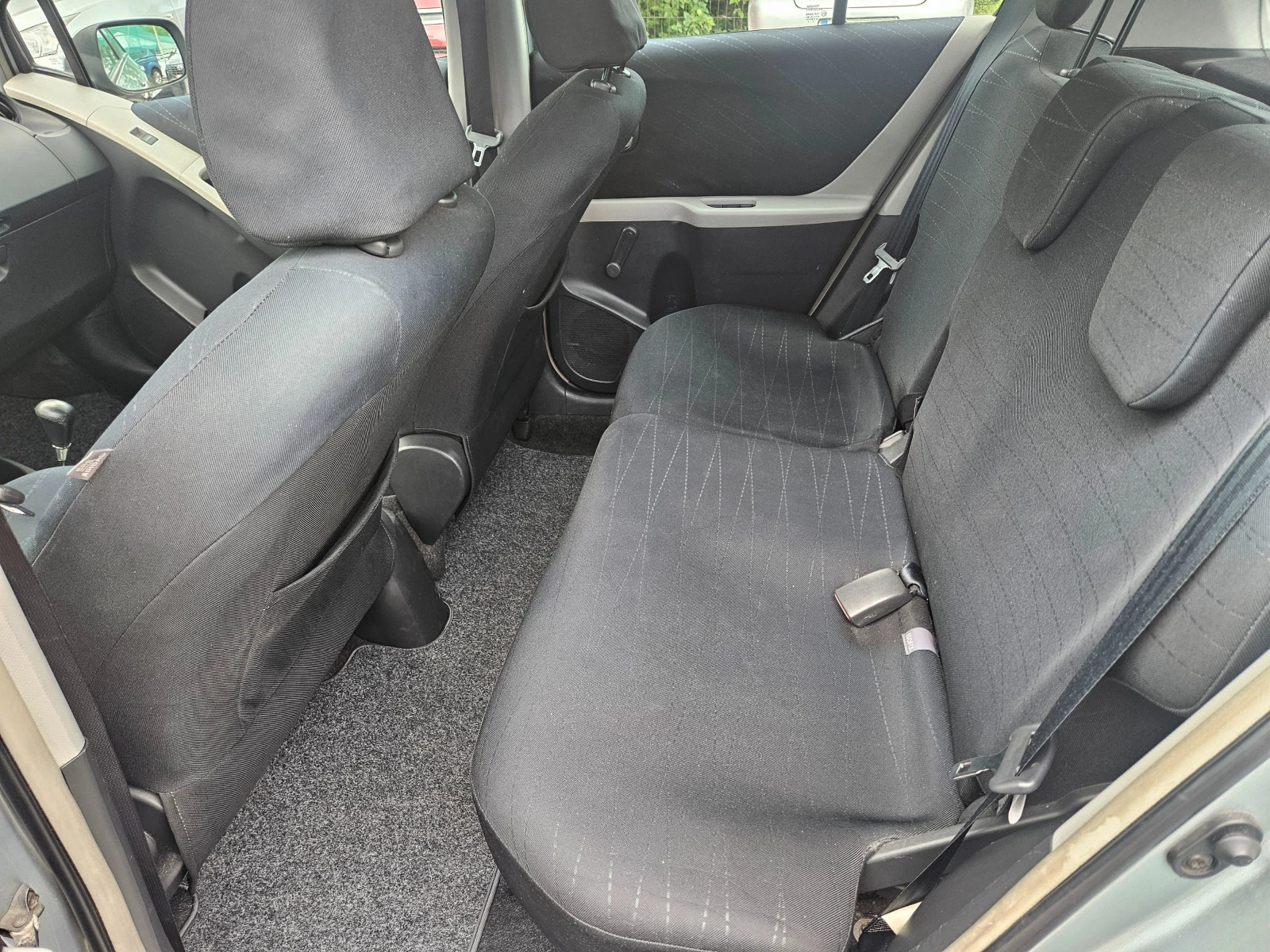 Toyota Yaris 1.4D4DKEYLESS Климатроник, снимка 10 - Автомобили и джипове - 55381886