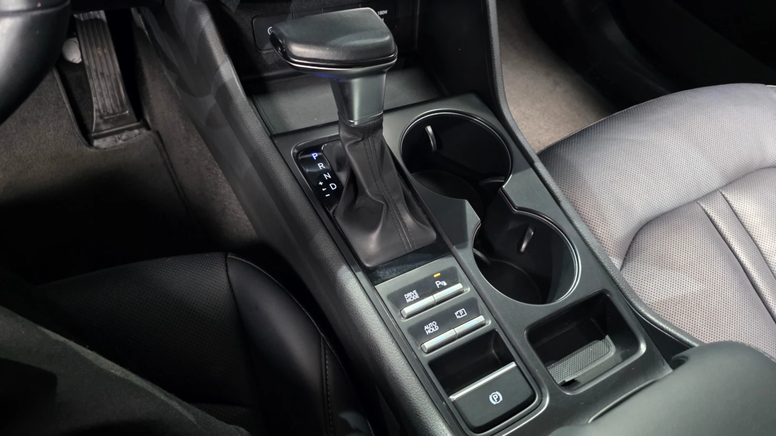 Hyundai Sonata 2.0 LPG, снимка 8 - Автомобили и джипове - 55527903