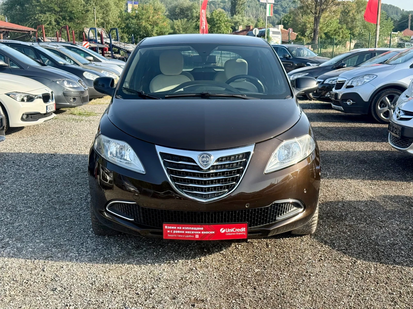 Lancia Ypsilon Платинум, Италия, АвтономноПаркиране, Уникат! , снимка 2 - Автомобили и джипове - 55848951