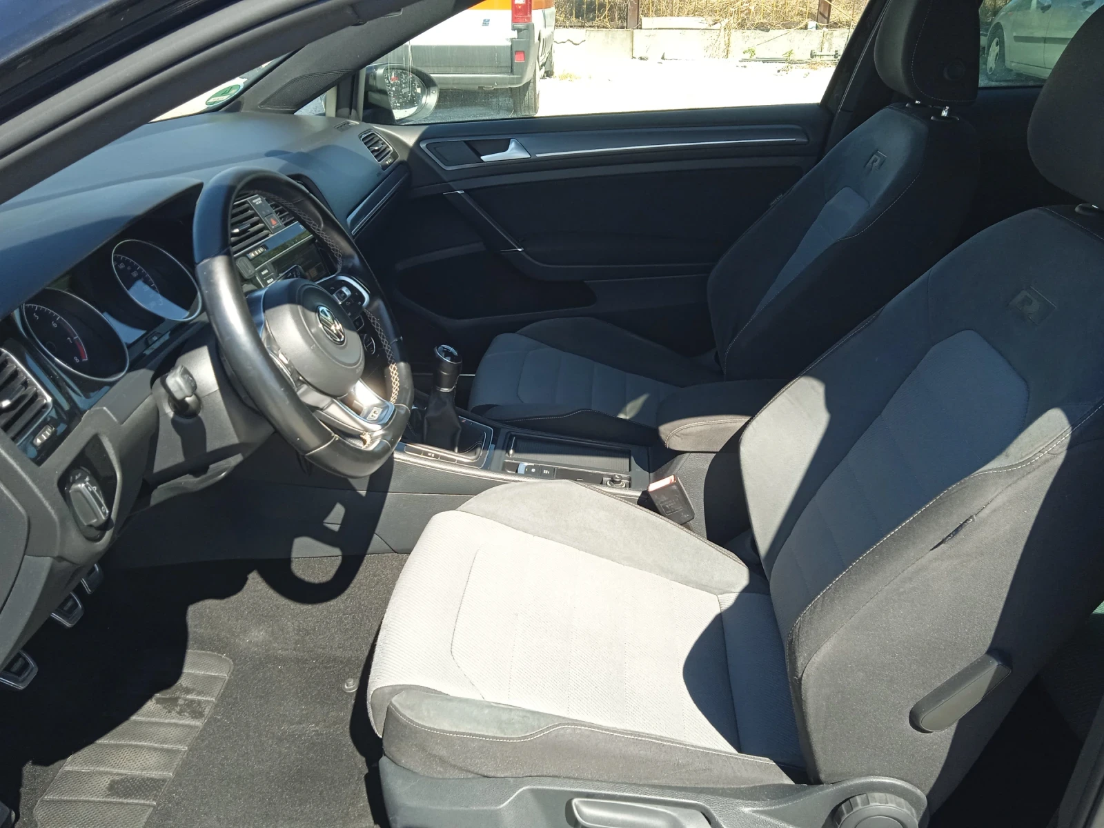VW Golf R line, снимка 8 - Автомобили и джипове - 56070919